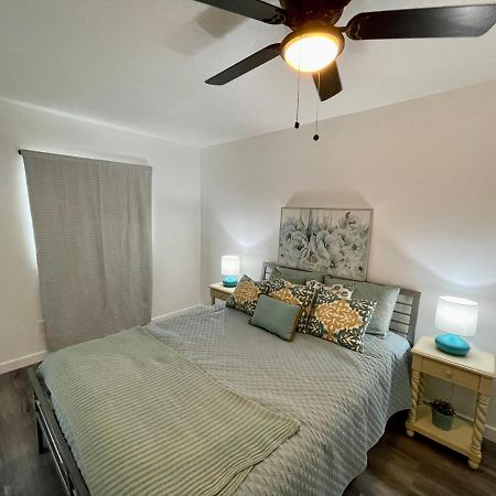 1102 French St Apartment Санта Ана Екстериор снимка