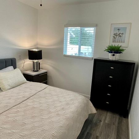 1102 French St Apartment Санта Ана Екстериор снимка