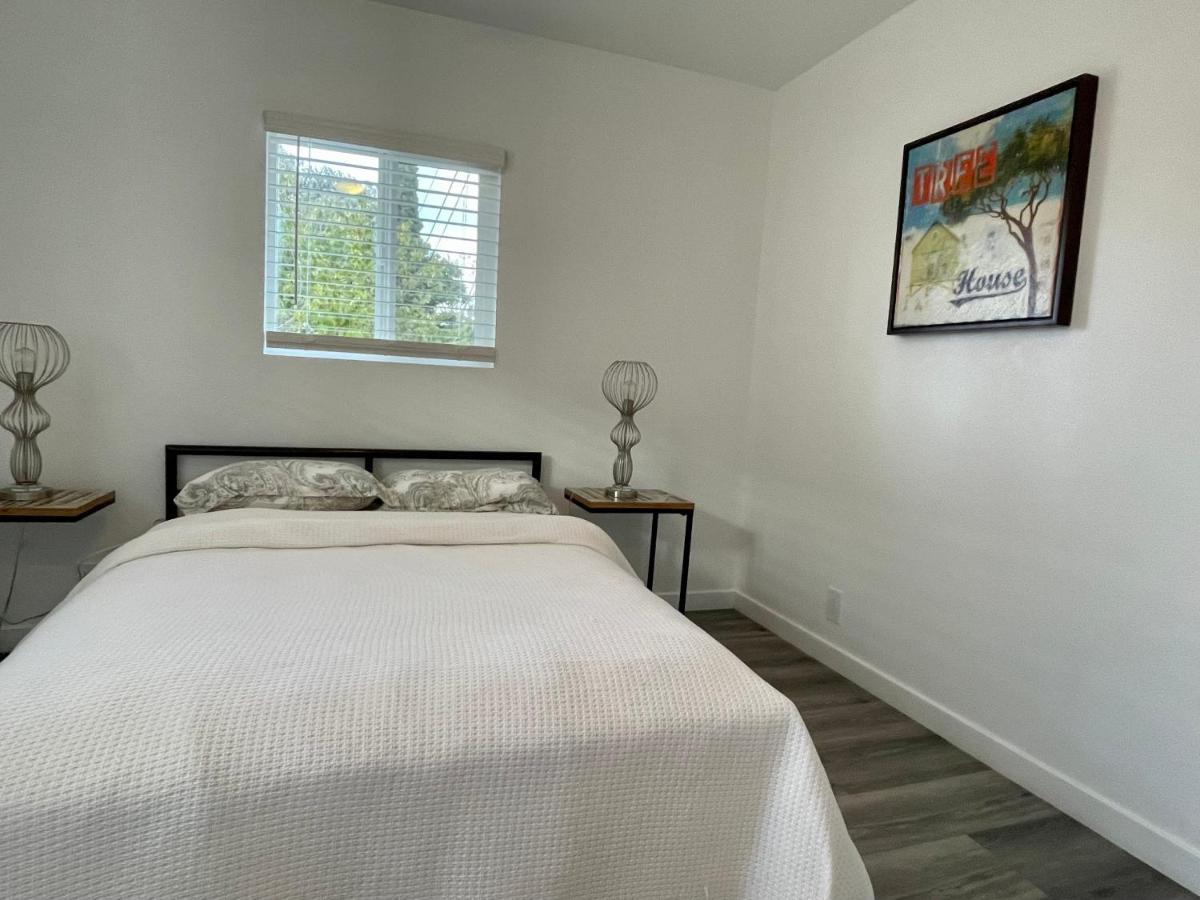 1102 French St Apartment Санта Ана Екстериор снимка