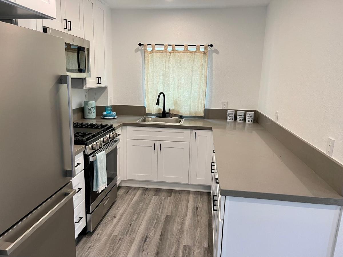 1102 French St Apartment Санта Ана Екстериор снимка